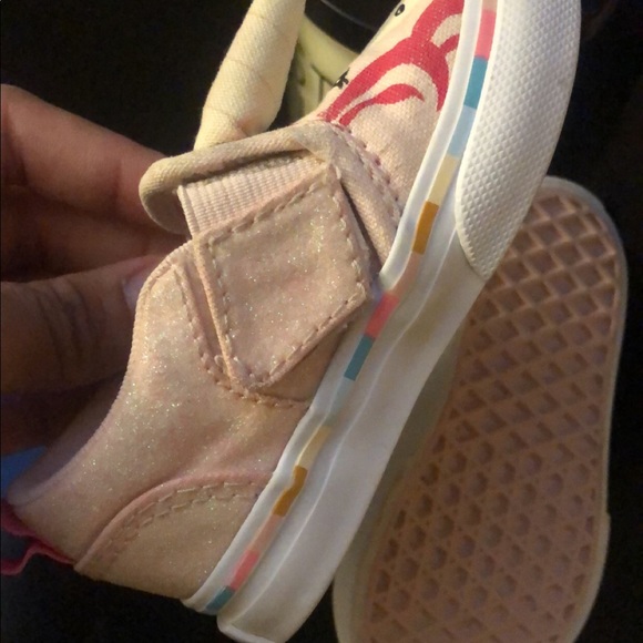 Vans - Picture 3 of 4